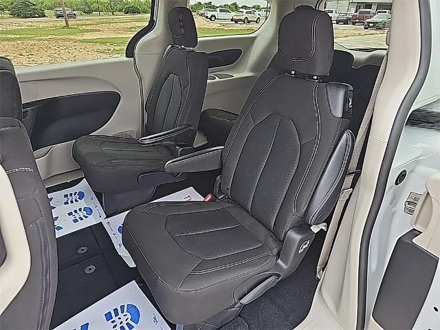 2022 Chrysler Voyager Vehicle Photo in EASTLAND, TX 76448-3020