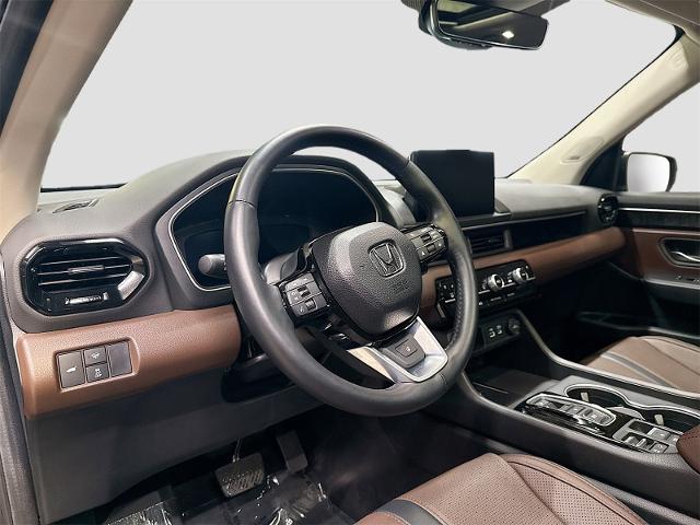 2024 Honda Pilot Vehicle Photo in EVERETT, WA 98203-5662