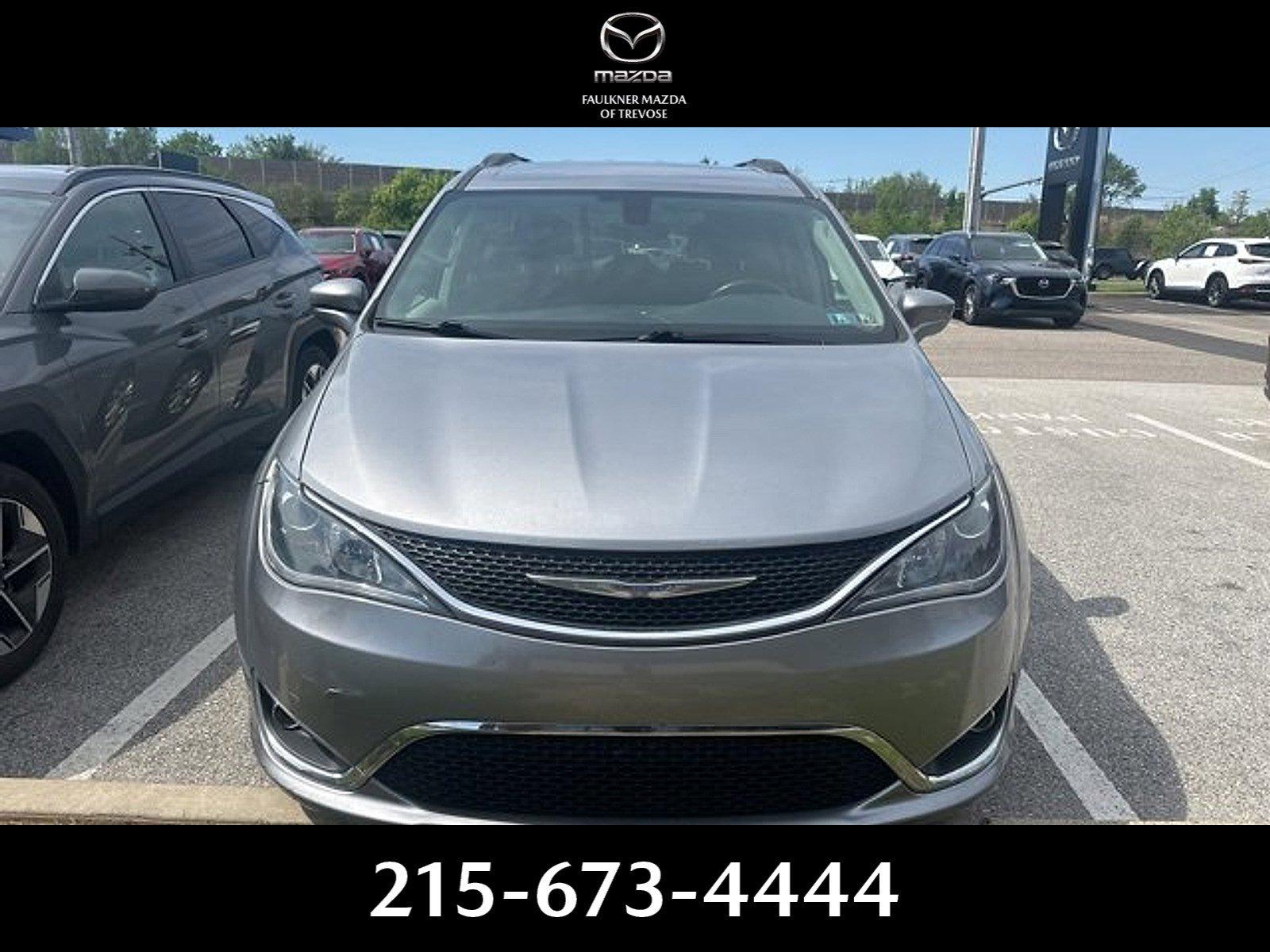 2017 Chrysler Pacifica Vehicle Photo in Trevose, PA 19053