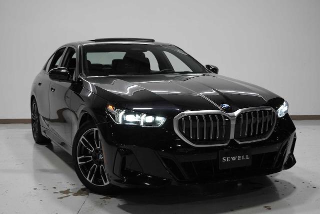 2025 BMW 540i xDrive Vehicle Photo in GRAPEVINE, TX 76051