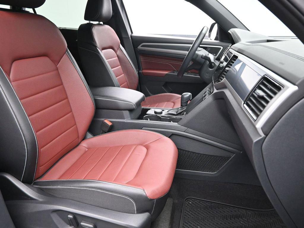 2022 Volkswagen Atlas Cross Sport Vehicle Photo in Marion, IA 52302