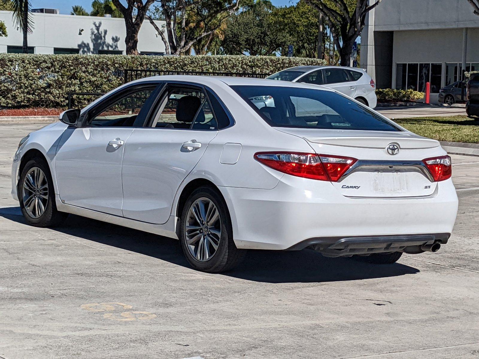 2015 Toyota Camry Vehicle Photo in Davie, FL 33331