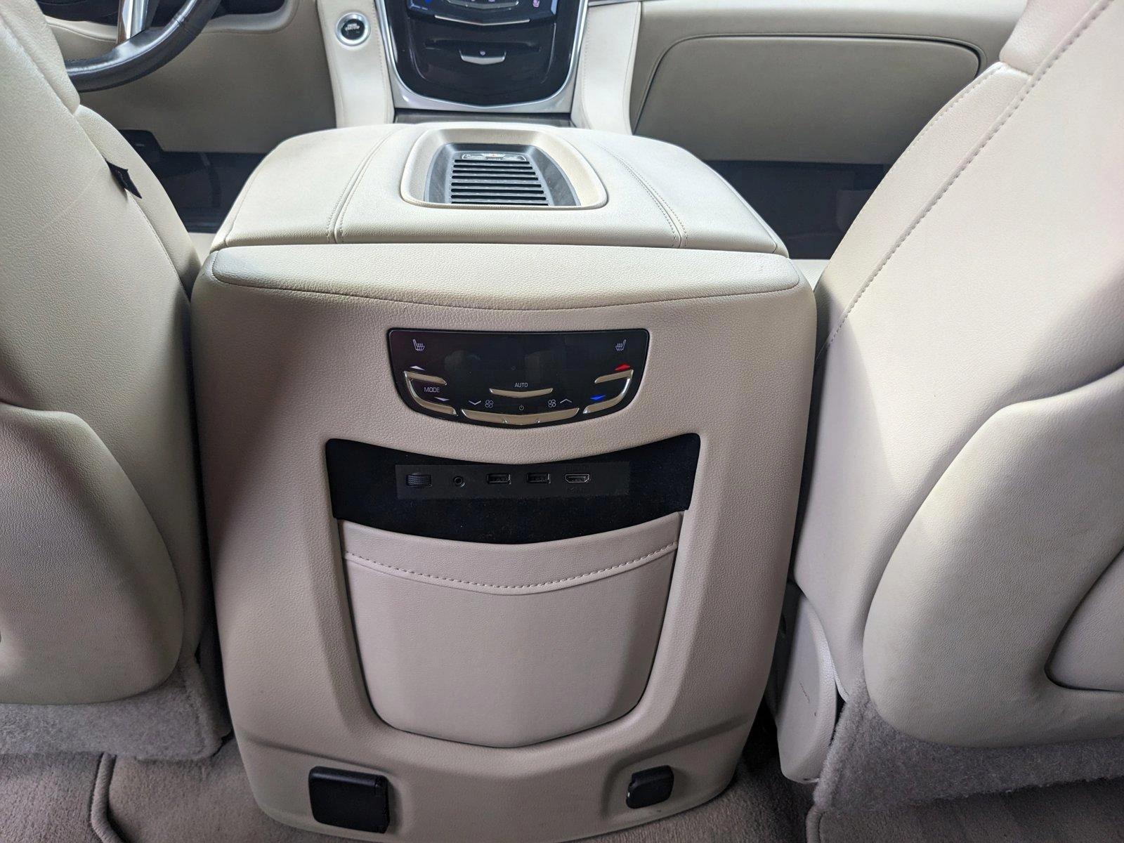 2019 Cadillac Escalade Vehicle Photo in WEST PALM BEACH, FL 33407-3296