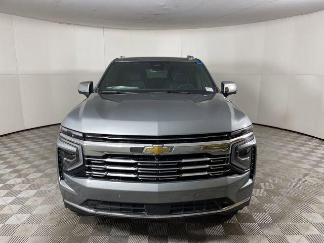 2025 Chevrolet Suburban Vehicle Photo in PHOENIX, AZ 85014-3381