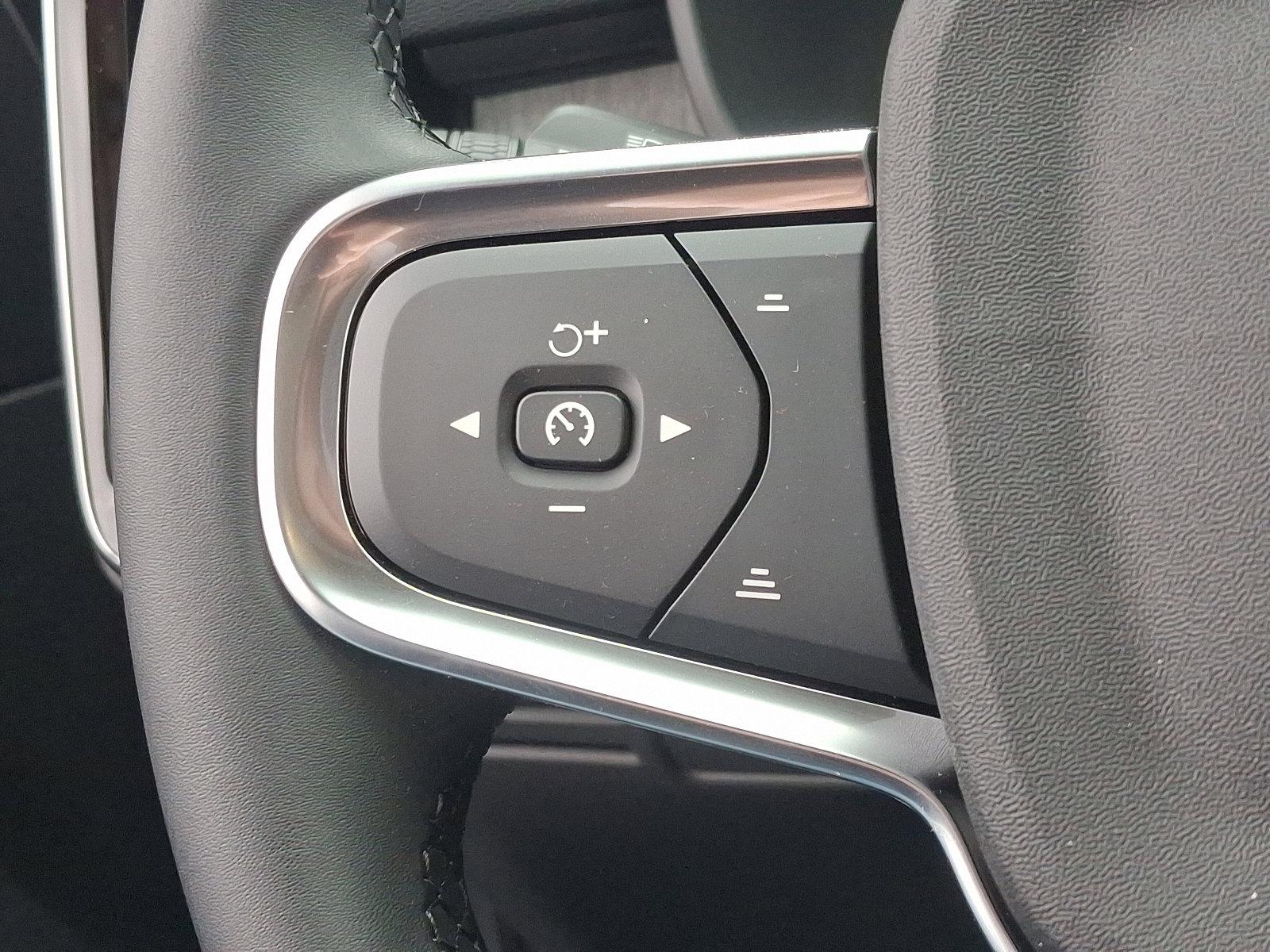 2025 Volvo XC40 Vehicle Photo in Trevose, PA 19053