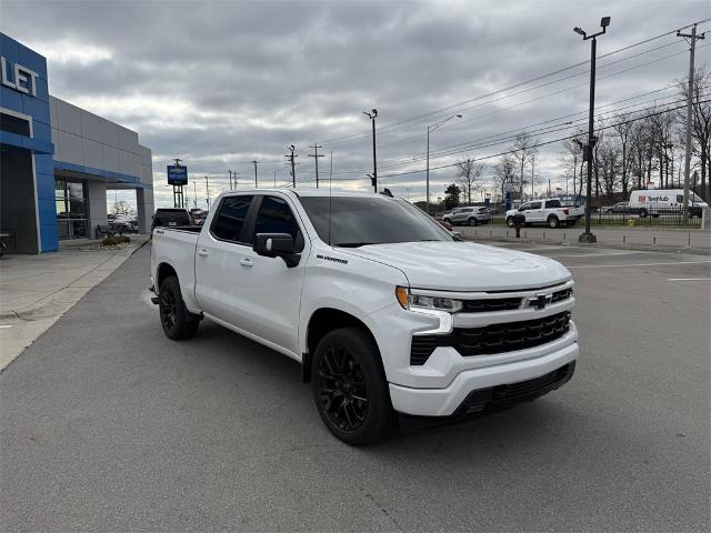 2022 Chevrolet Silverado 1500 Vehicle Photo in ALCOA, TN 37701-3235