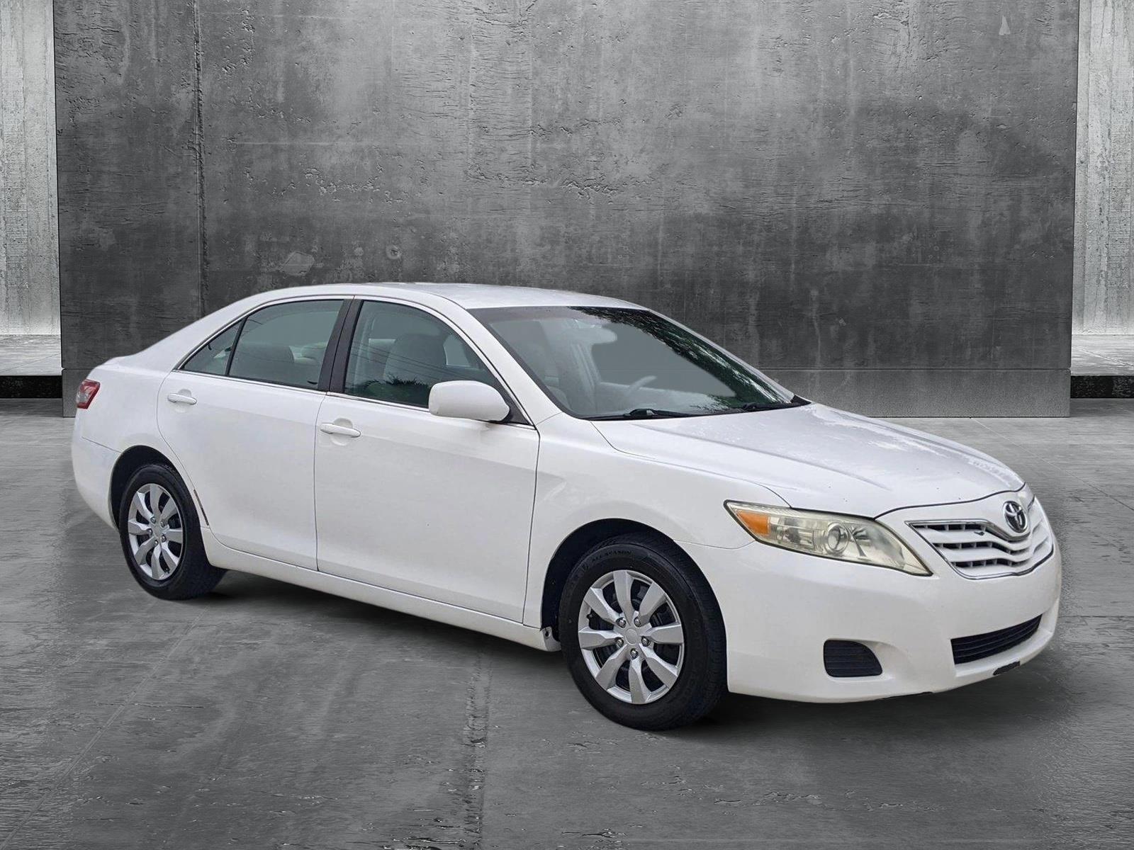 2011 Toyota Camry Vehicle Photo in Pembroke Pines , FL 33084