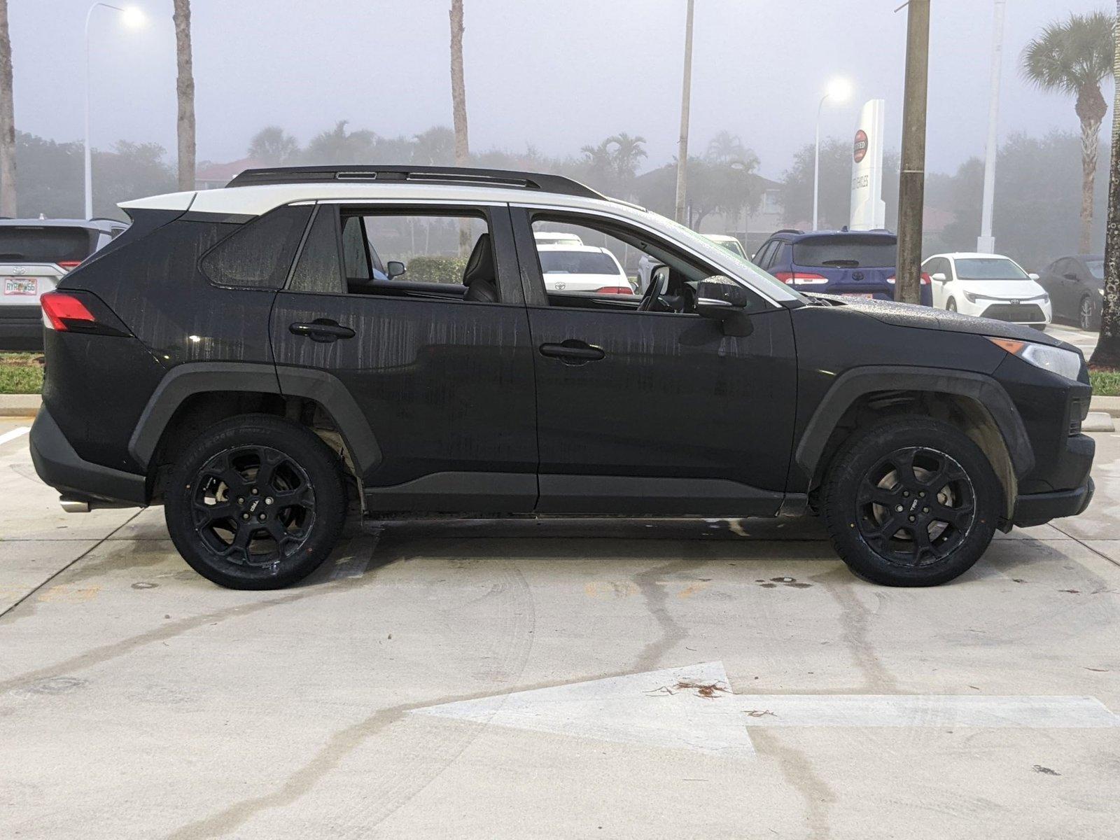 2020 Toyota RAV4 Vehicle Photo in Davie, FL 33331