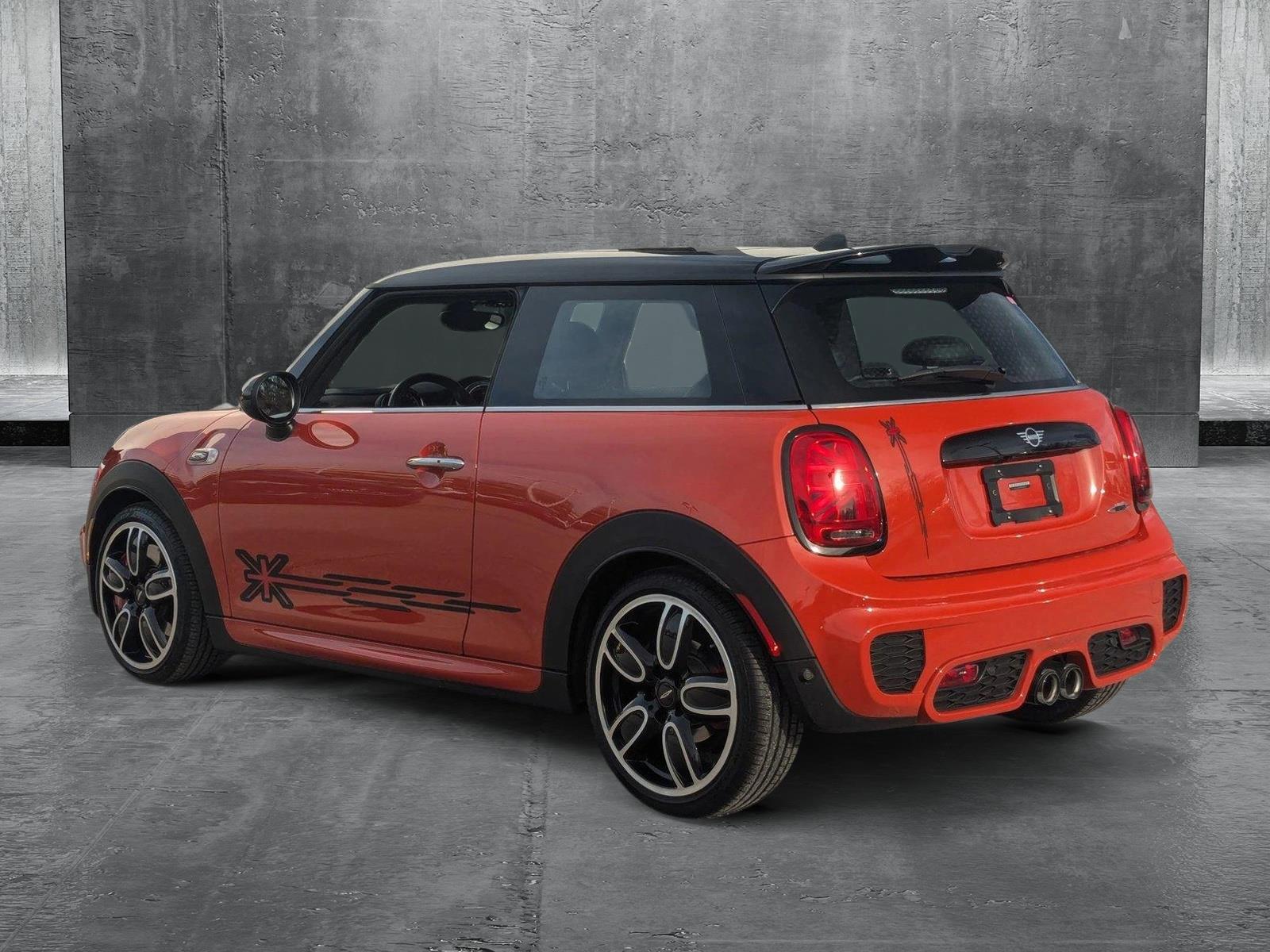 2019 MINI John Cooper Works Hardtop Vehicle Photo in Towson, MD 21204