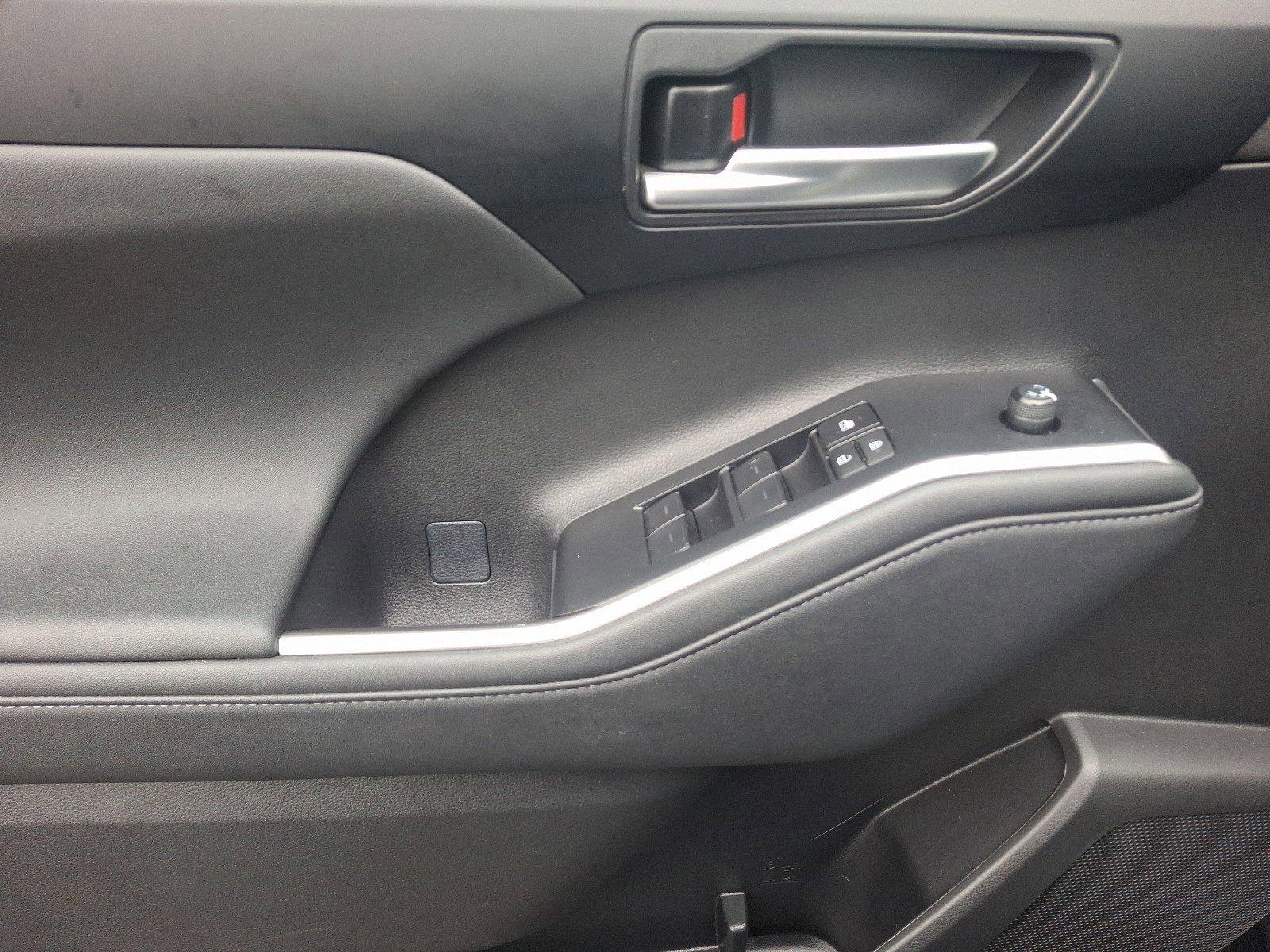 2023 Toyota Highlander Vehicle Photo in Harrisburg, PA 17111