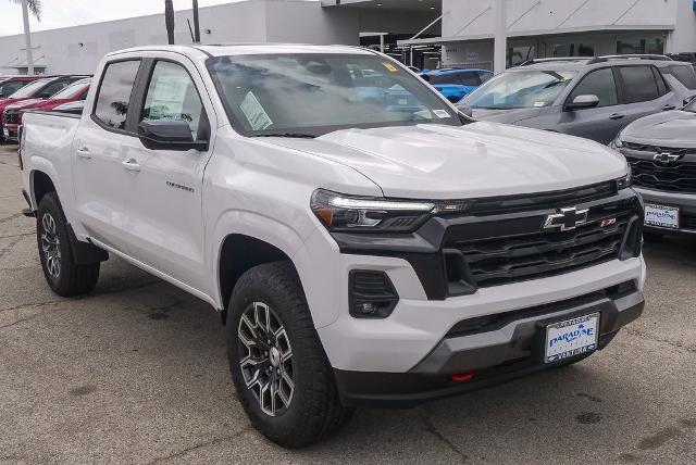 2025 Chevrolet Colorado Vehicle Photo in VENTURA, CA 93003-8585