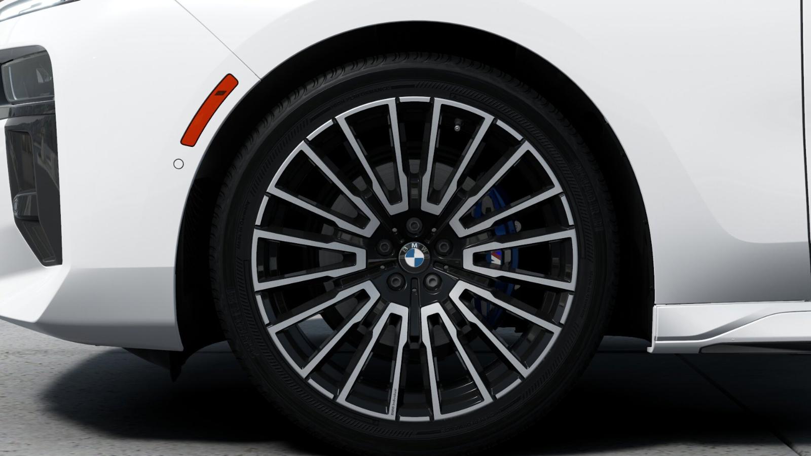 2025 BMW 760i xDrive Vehicle Photo in GRAPEVINE, TX 76051