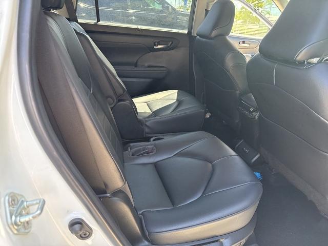 2023 Toyota Highlander Vehicle Photo in San Antonio, TX 78230