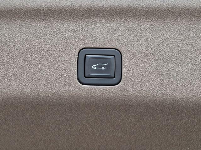 2024 GMC Yukon XL Vehicle Photo in PAWLING, NY 12564-3219