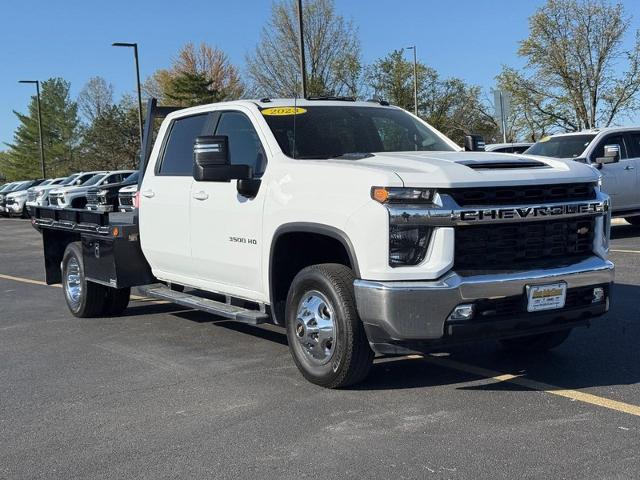 2023 Chevrolet Silverado 3500 HD CC Vehicle Photo in COLUMBIA, MO 65203-3903