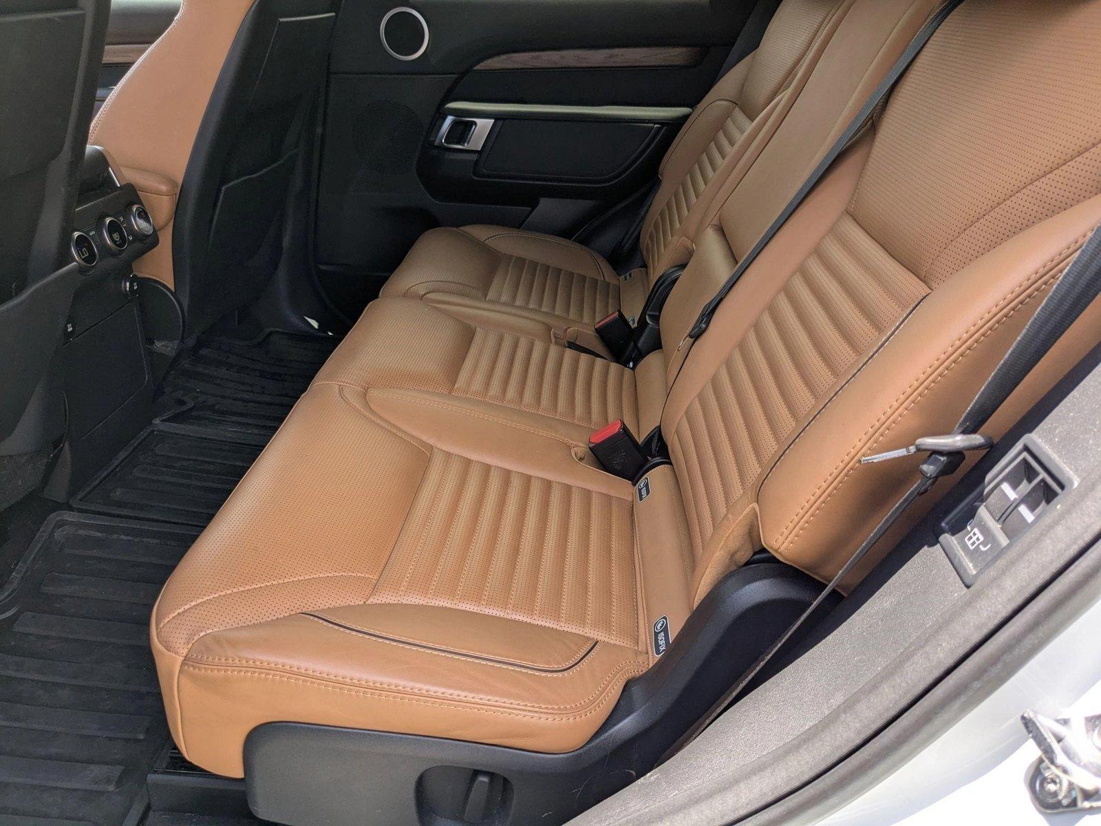 2018 Land Rover Discovery Vehicle Photo in Miami, FL 33169