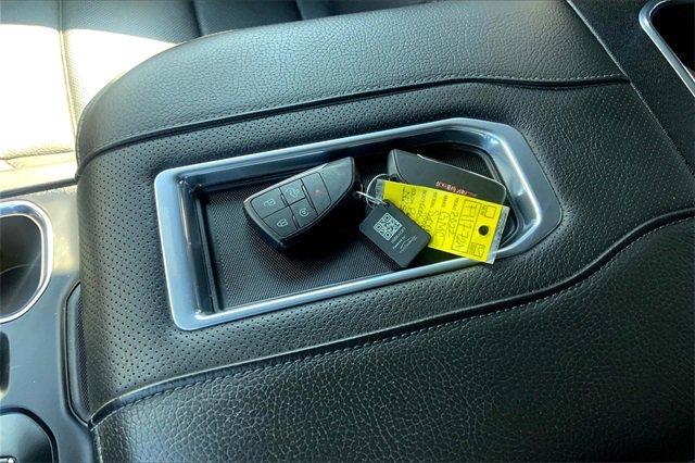 2022 GMC Sierra 1500 Vehicle Photo in TOPEKA, KS 66609-0000