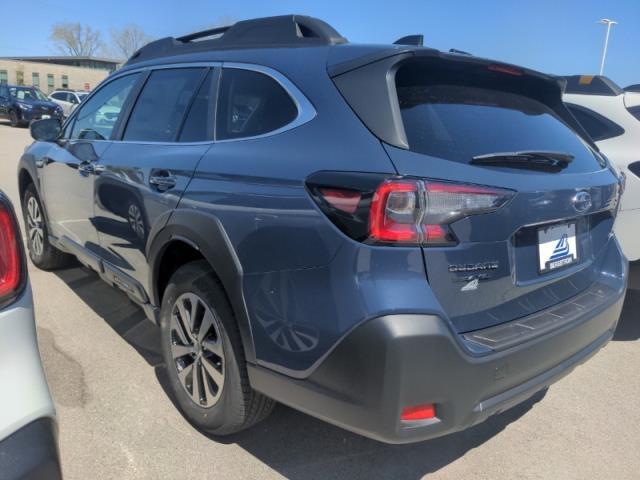 2025 Subaru Outback Vehicle Photo in Green Bay, WI 54304