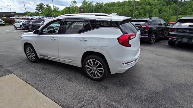 2024 GMC Terrain Vehicle Photo in Pleasant Hills, PA 15236