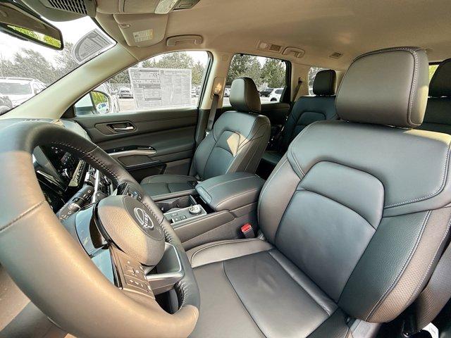 2025 Nissan Pathfinder Vehicle Photo in Flemington, NJ 08822
