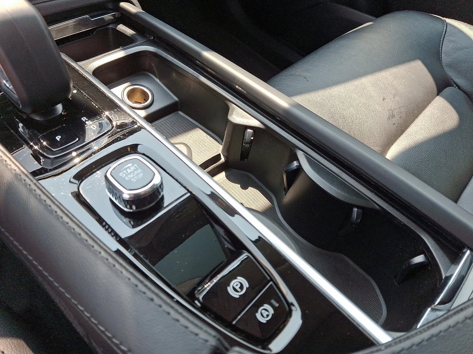 2024 Volvo XC90 Vehicle Photo in Trevose, PA 19053