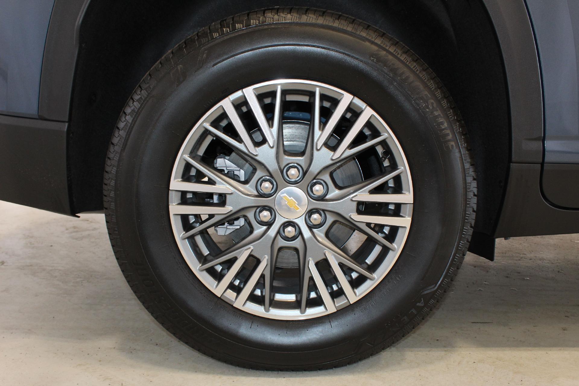 2025 Chevrolet Traverse Vehicle Photo in NORTHAMPTON, MA 01060-1120