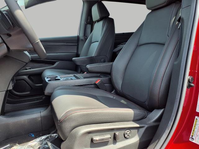 2025 Honda Odyssey Vehicle Photo in Oshkosh, WI 54904