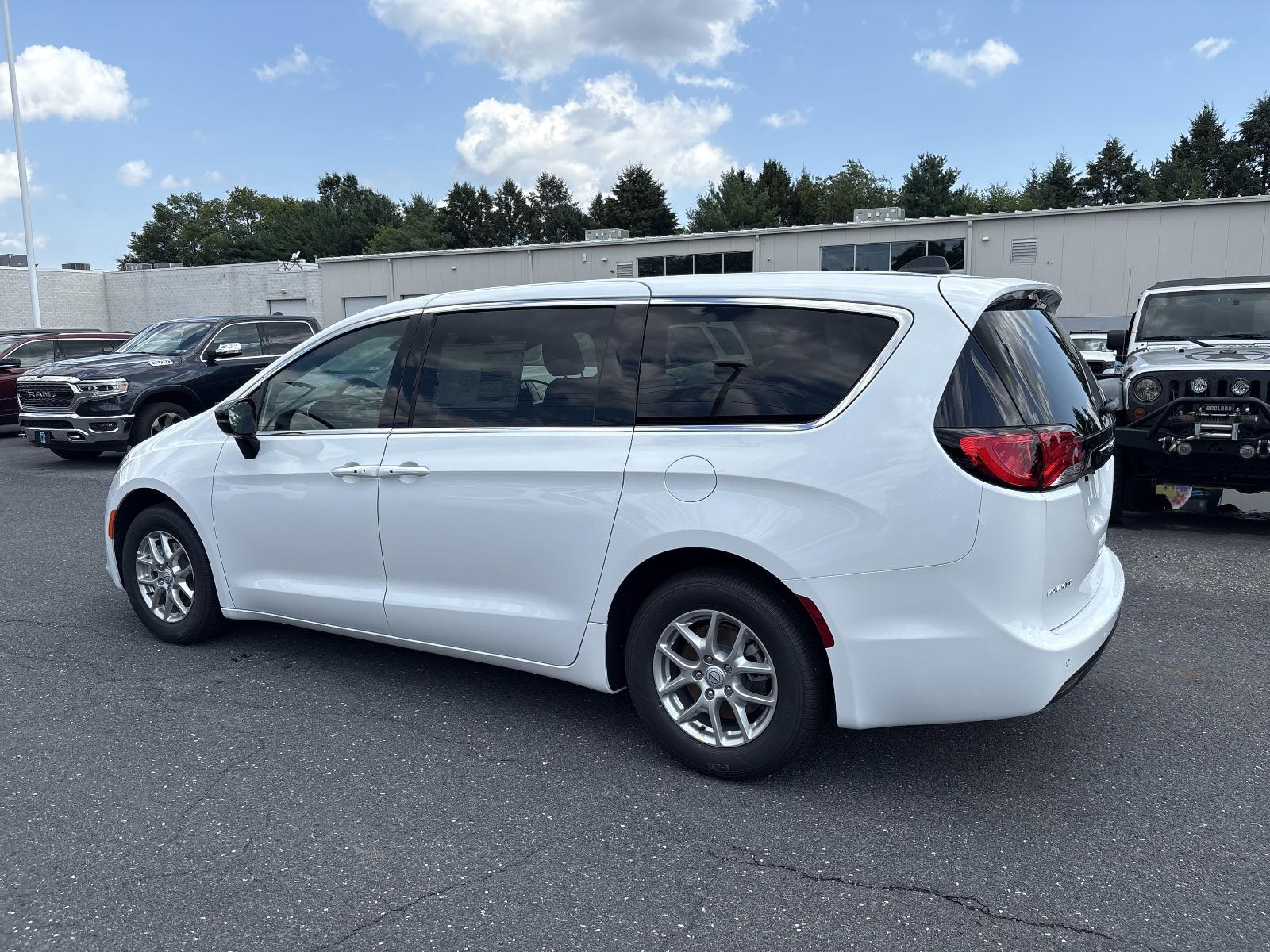 2025 Chrysler Voyager Vehicle Photo in Mechanicsburg, PA 17050-1707