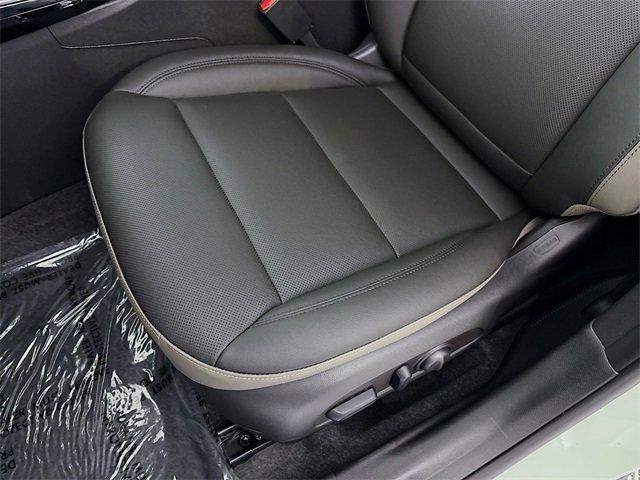 2025 Chevrolet Trax Vehicle Photo in PUYALLUP, WA 98371-4149