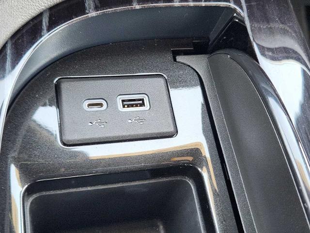 2022 Cadillac Escalade Vehicle Photo in DENTON, TX 76210-9321