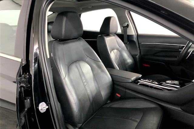 2023 Hyundai SONATA Vehicle Photo in Lees Summit, MO 64086