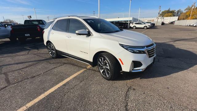 Used 2022 Chevrolet Equinox Premier with VIN 2GNAXXEV8N6106702 for sale in Saint Cloud, Minnesota