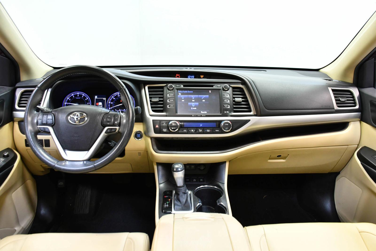 2019 Toyota Highlander Vehicle Photo in DALLAS, TX 75235