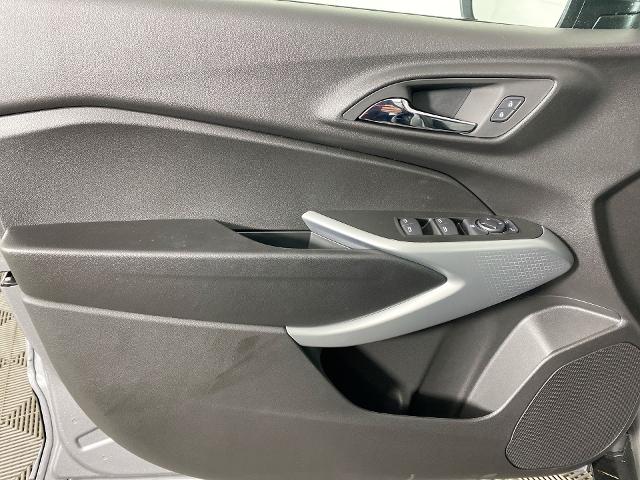 2025 Chevrolet Trax Vehicle Photo in ALLIANCE, OH 44601-4622