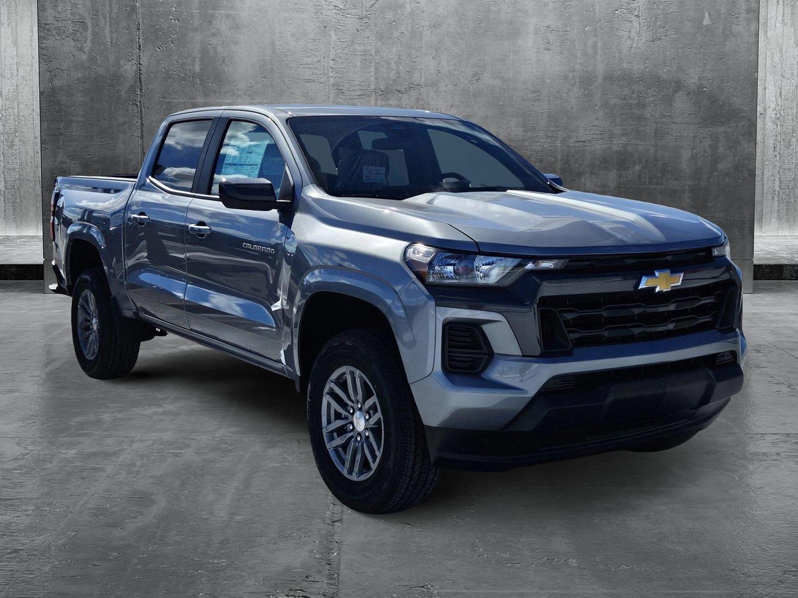 2024 Chevrolet Colorado Vehicle Photo in PEMBROKE PINES, FL 33024-6534