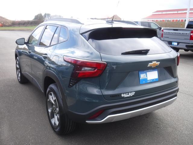 2025 Chevrolet Trax Vehicle Photo in JASPER, GA 30143-8655