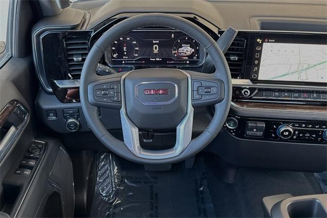 2025 GMC Sierra 1500 Vehicle Photo in ELK GROVE, CA 95757-8703