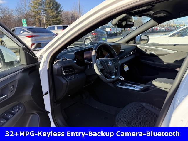 2025 Buick Envista Vehicle Photo in CHICOPEE, MA 01020-5001