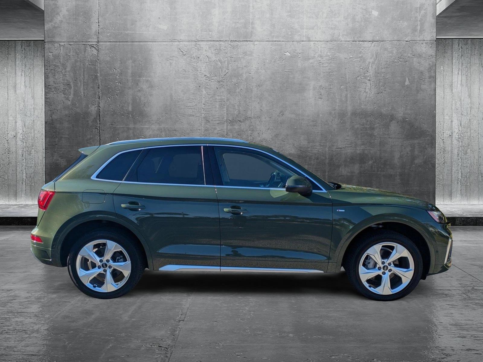 2022 Audi Q5 Vehicle Photo in Sarasota, FL 34231