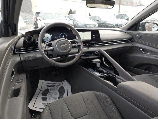 2024 Hyundai ELANTRA Vehicle Photo in Pleasant Hills, PA 15236