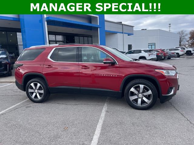 Used 2018 Chevrolet Traverse 3LT with VIN 1GNERHKW1JJ116886 for sale in Kansas City