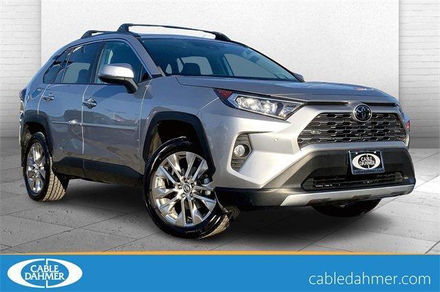 2020 Toyota RAV4 Vehicle Photo in KANSAS CITY, MO 64114-4502