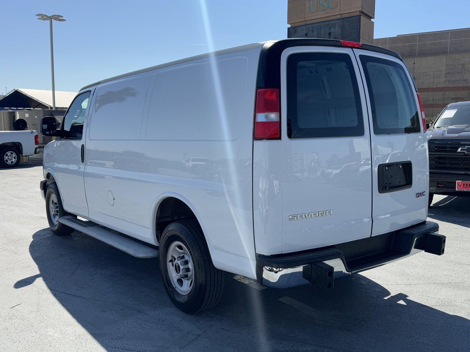 2023 GMC Savana Cargo 2500 Vehicle Photo in LOS ANGELES, CA 90007-3794