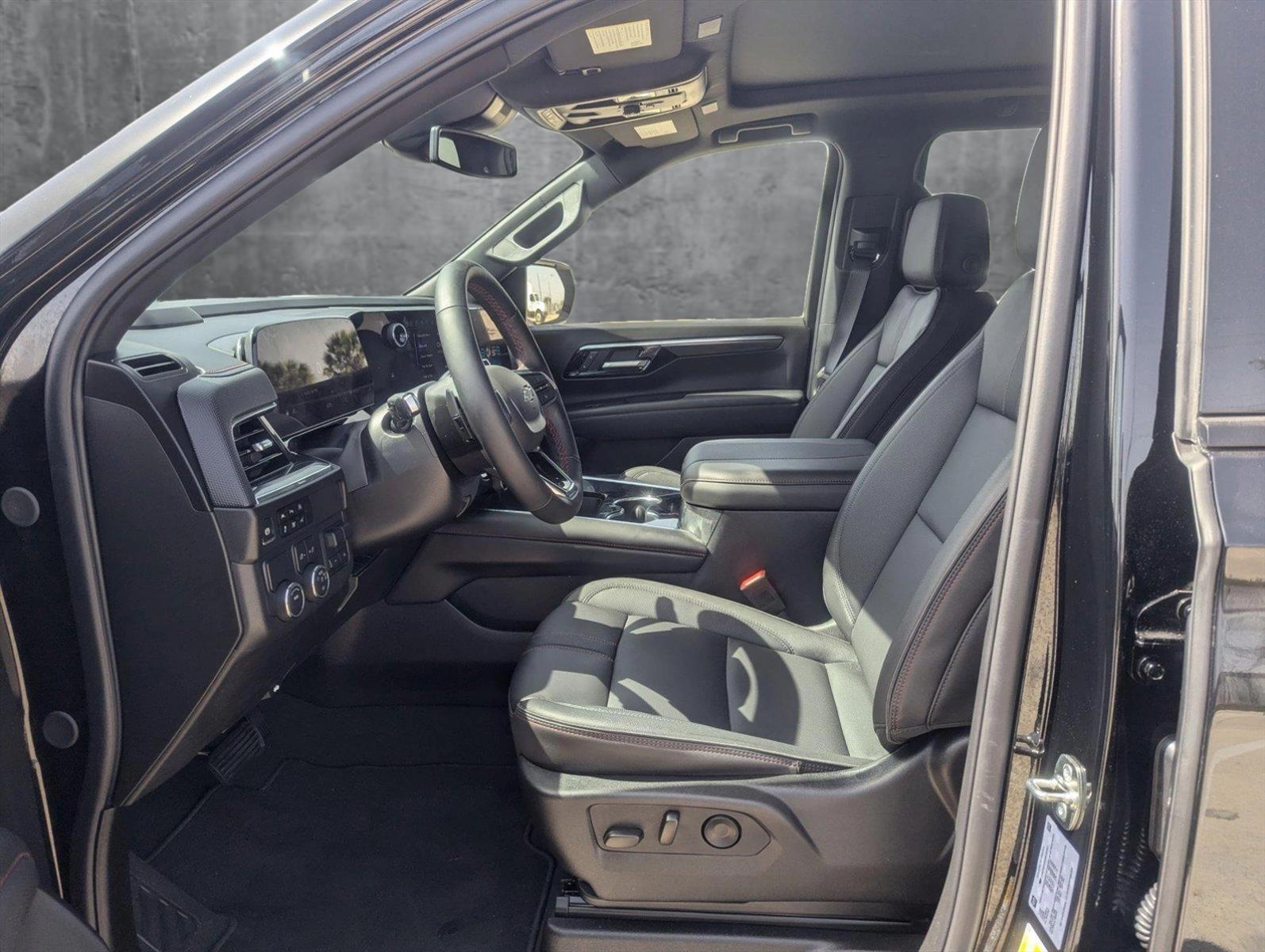 2025 Chevrolet Suburban Vehicle Photo in CORPUS CHRISTI, TX 78412-4902