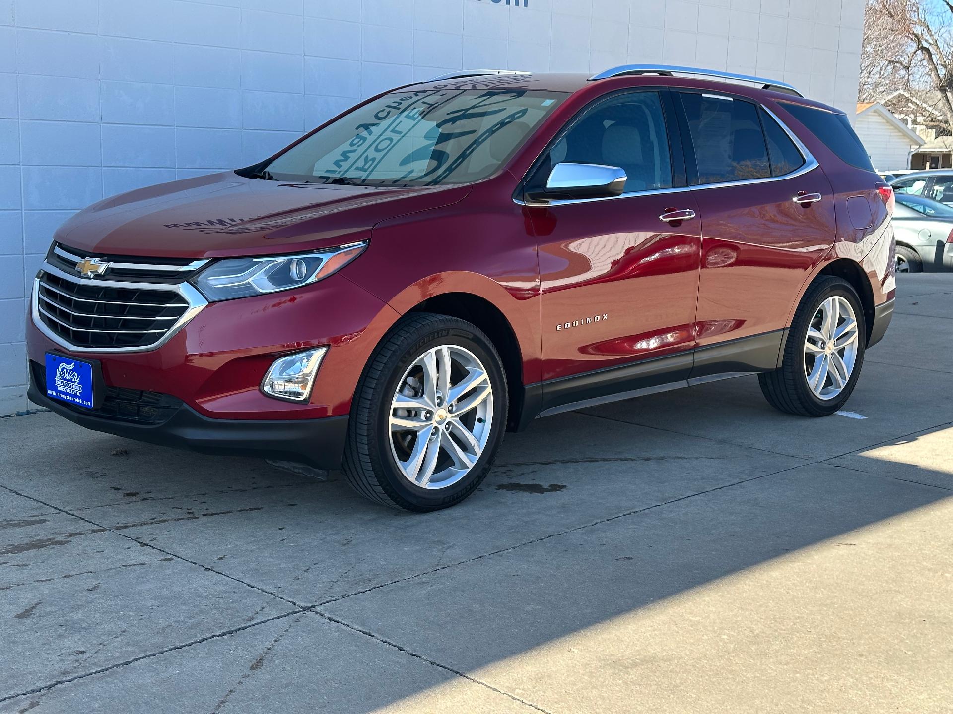 Used 2020 Chevrolet Equinox Premier with VIN 2GNAXYEX5L6240412 for sale in Rock Valley, IA