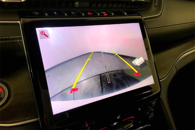 2023 Jeep Grand Cherokee Vehicle Photo in Kansas City, MO 64114