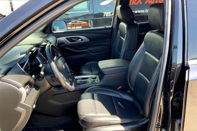 2022 Chevrolet Traverse Vehicle Photo in TOPEKA, KS 66609-0000