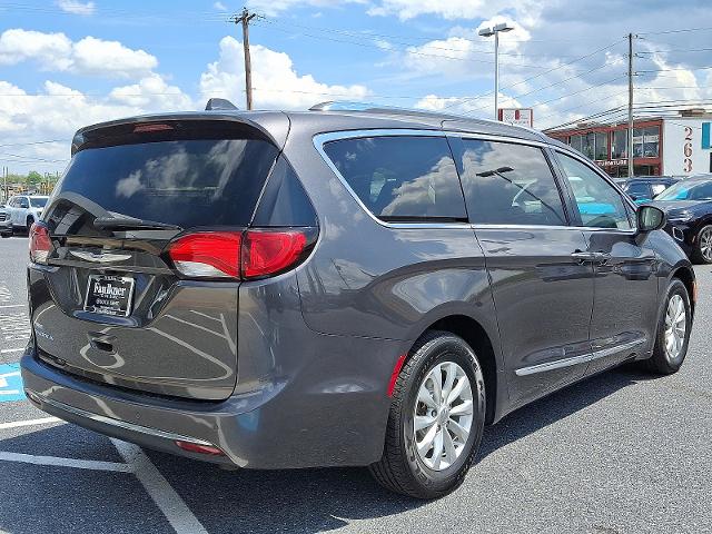 2019 Chrysler Pacifica Vehicle Photo in HARRISBURG, PA 17111-1033