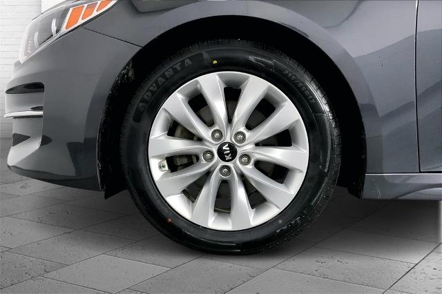 2017 Kia Optima Vehicle Photo in Lees Summit, MO 64086