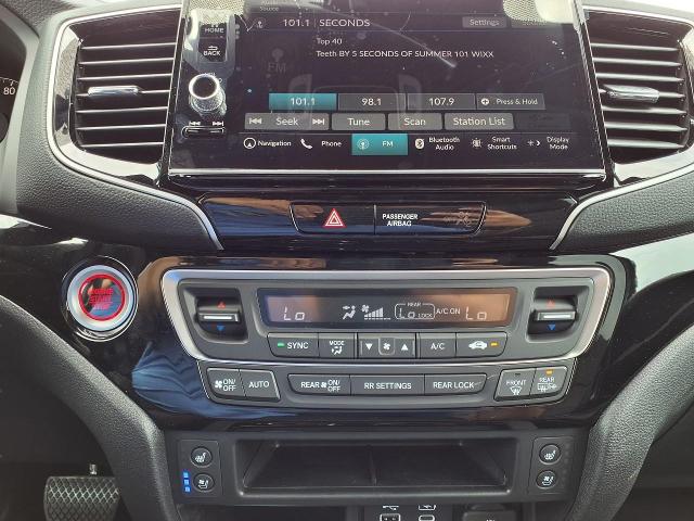 2025 Honda Ridgeline Vehicle Photo in Oshkosh, WI 54904